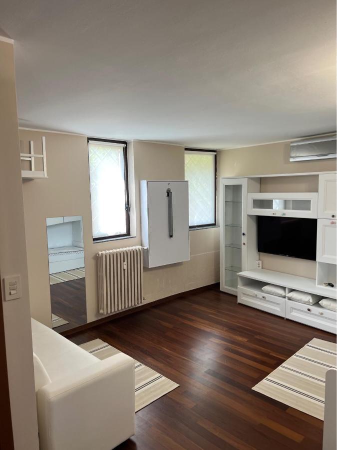 Tevere 20 House Monza Bagian luar foto