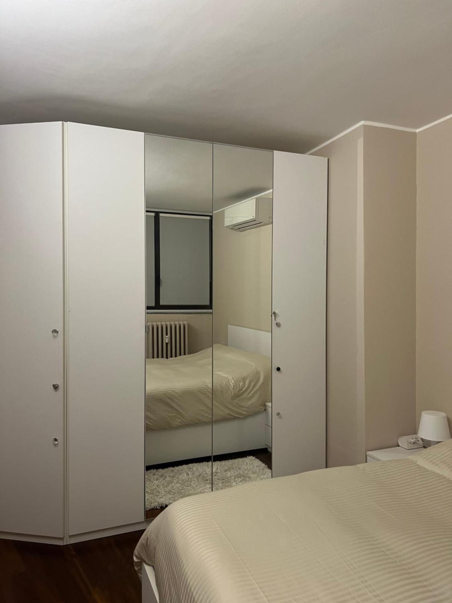 Tevere 20 House Monza Ruang foto