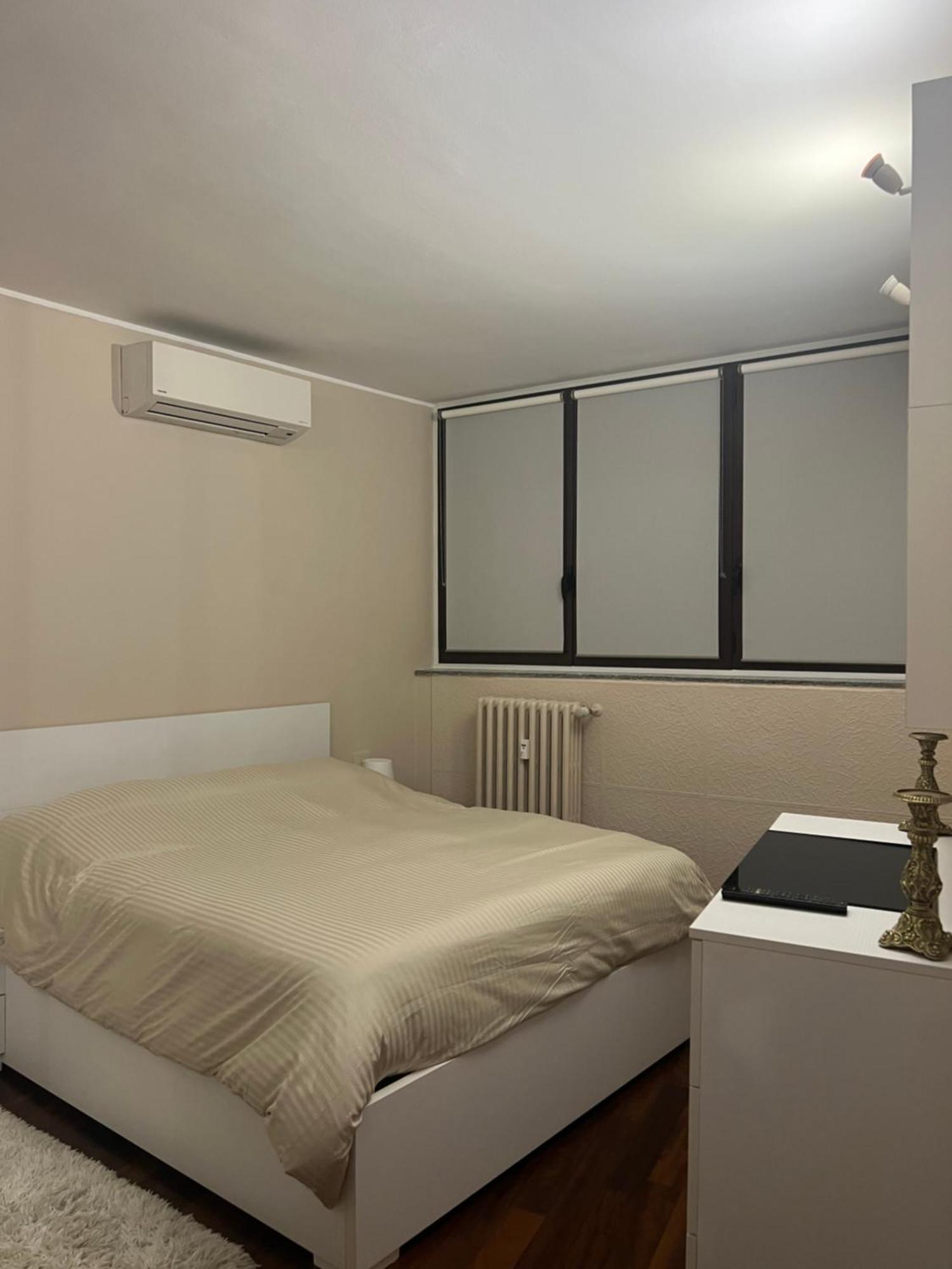 Tevere 20 House Monza Ruang foto